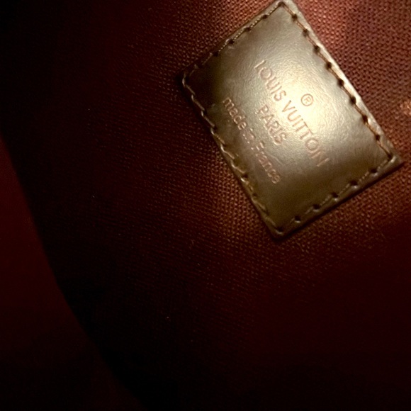 Louis Vuitton Hoxton Handbag Damier GM - Picture 7 of 12